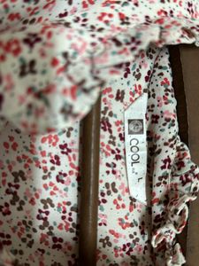 Floral Top With Lace -L