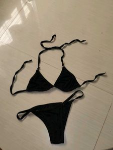 Black bikini