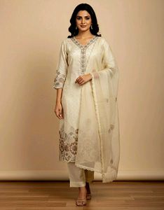 Elegant Cream Embroidered Kurta Set 30-32 size