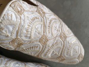 embroidered sherwani shoes
