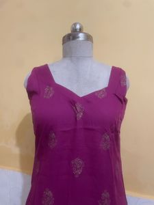 Beautiful Magenta Kurta with Gold Print