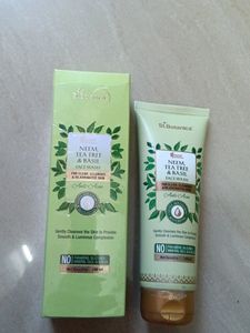 St. Botanica Neem Facewash