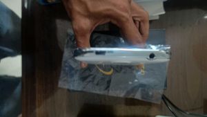 Used not working karbonn titanium S9