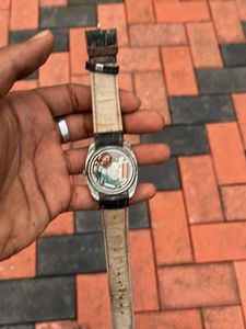 Classic Men's Watch with Leather Strap