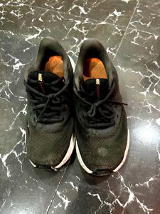 Nike shoes 7 ( Free delivery)