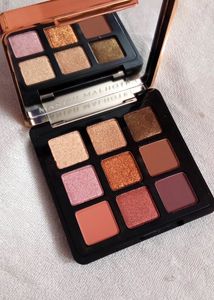 Manish Malhotra 9 In 1 Eyeshadow Palette 🥰