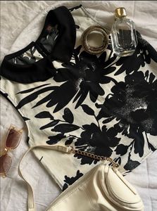 Floral Print Top with Collar Detail