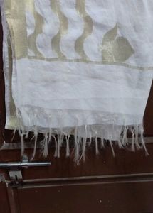 Elegant White &amp; Gold Dupatta