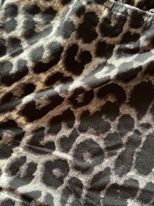 monochromatic leopard print🐆