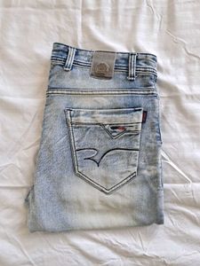 Men's Light Wash Jeans