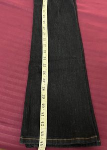 ARMANI EXCHANGE FLARE JEANS