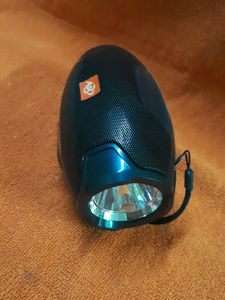 💥 Flashlight With Wireless Bluetooth Speaker Pack Of 1