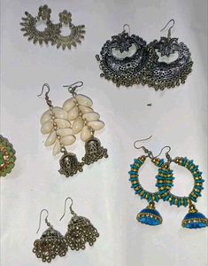 Beautiful Earrings Set