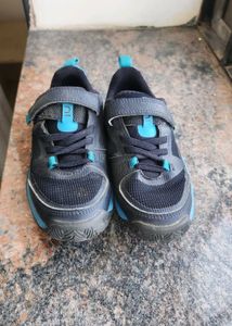 Kids Sports Shoes euro 30