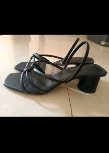H&amp;MBlack Heeled Sandals