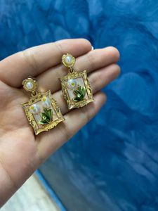 Unique Floral Frame Earrings