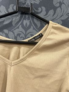 Ribbed V-Neck Long Sleeve Top