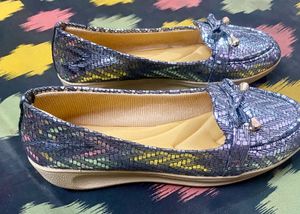 Stylish Silver Loafer shoes 👟