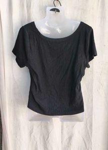 Classic Black Cropped T-Shirt