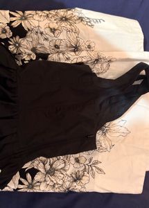 Chic Flared Skirt Dress with Floral Print