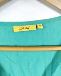 Rama Green V Neck 3/4th Sleeves Kurta (Women's)