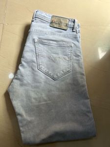 Men's Light Wash Denim Jeans