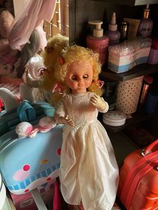 Vintage Doll  ( eyes not working)