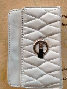 Stylish White Quilted Crossbody Bag