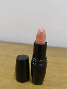 Avon Ultra color lipstick - Pout