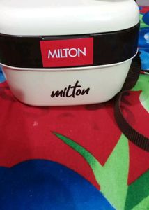 MILTON Cubic Big Tiffin Box.