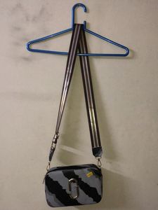 striped sling Bag