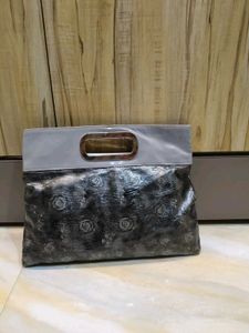 Chic Metallic Clutch Bag