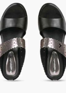 Black hi-attitude wedge Heels