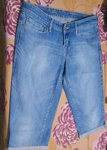 🧿 Levi's Denim Capry- Just For ₹299/-