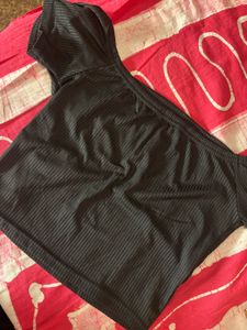 Off-Shoulder Cut-Out Ribbed Top