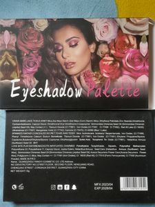 NUDE Eyeshadow Kit (18 Shades)
