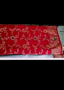 Elegant Red Floral Banarasi Silk Saree With Bilaus