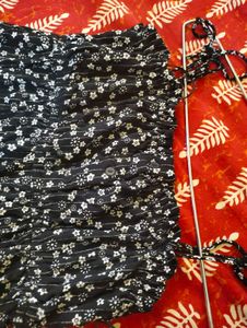 Floral Print Midi dress with free de