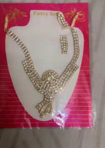 Elegant Rhinestone Necklace Set