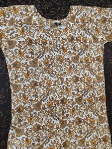 Floral Print Kurta Set with Dupatta, M size.