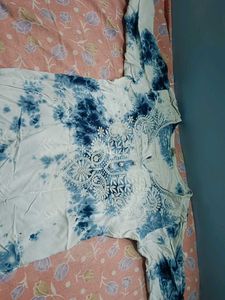 Embroidered Tie-Dye Kurta
