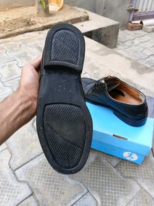 Classic Black Leather Oxford Shoes