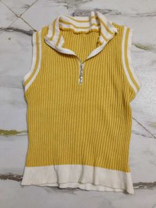 Sleeveless Ribbed Knit Zip Polo Top