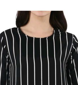 Chic Black &amp; White Striped Top