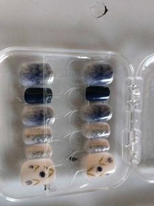 Press-On Nails Set
