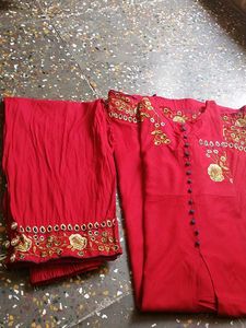 Red Kurta n plazo set with Golden Embroidery
