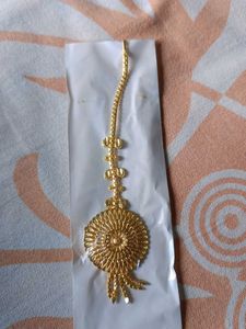 Golden Maang Tikka