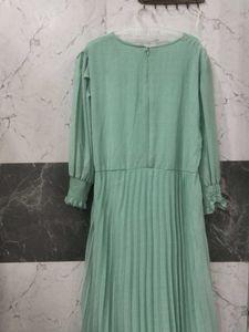 Elegant Mint Green Pleated Dress