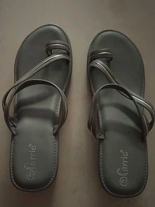 Stylish Grey Toe-Ring Sandals
