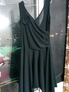 Elegant Black Sleeveless Dress